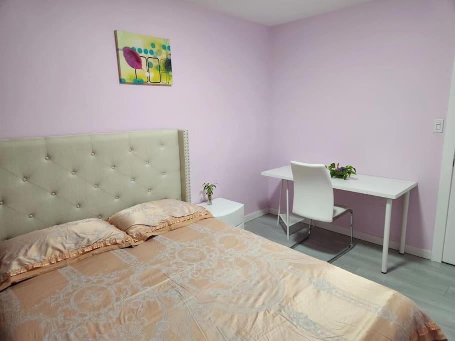 Private Single Room In A House Richmond Bagian luar foto