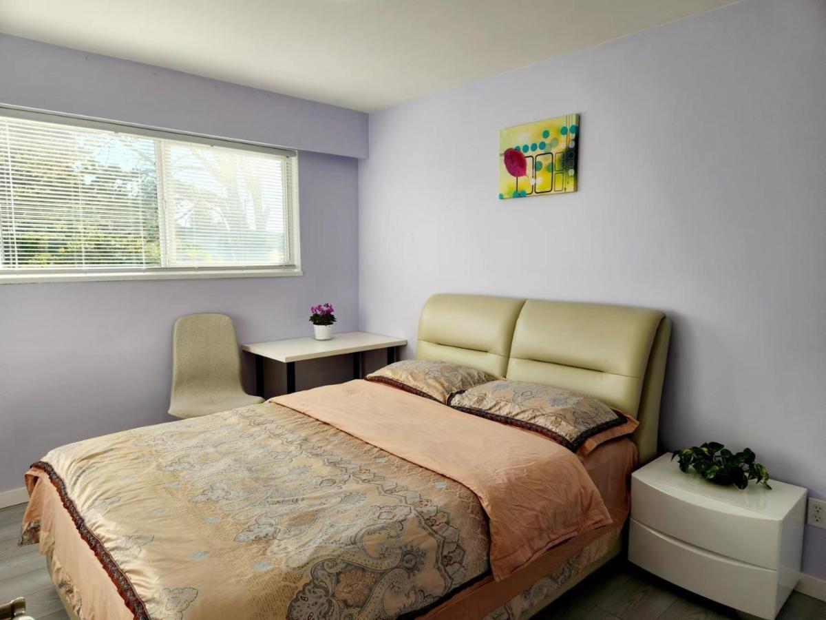 Private Single Room In A House Richmond Bagian luar foto